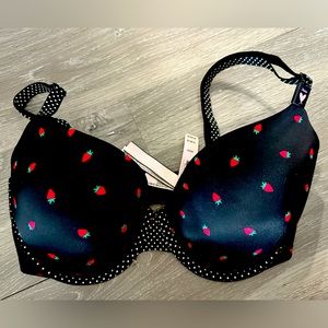 Victoria’s Secret bra